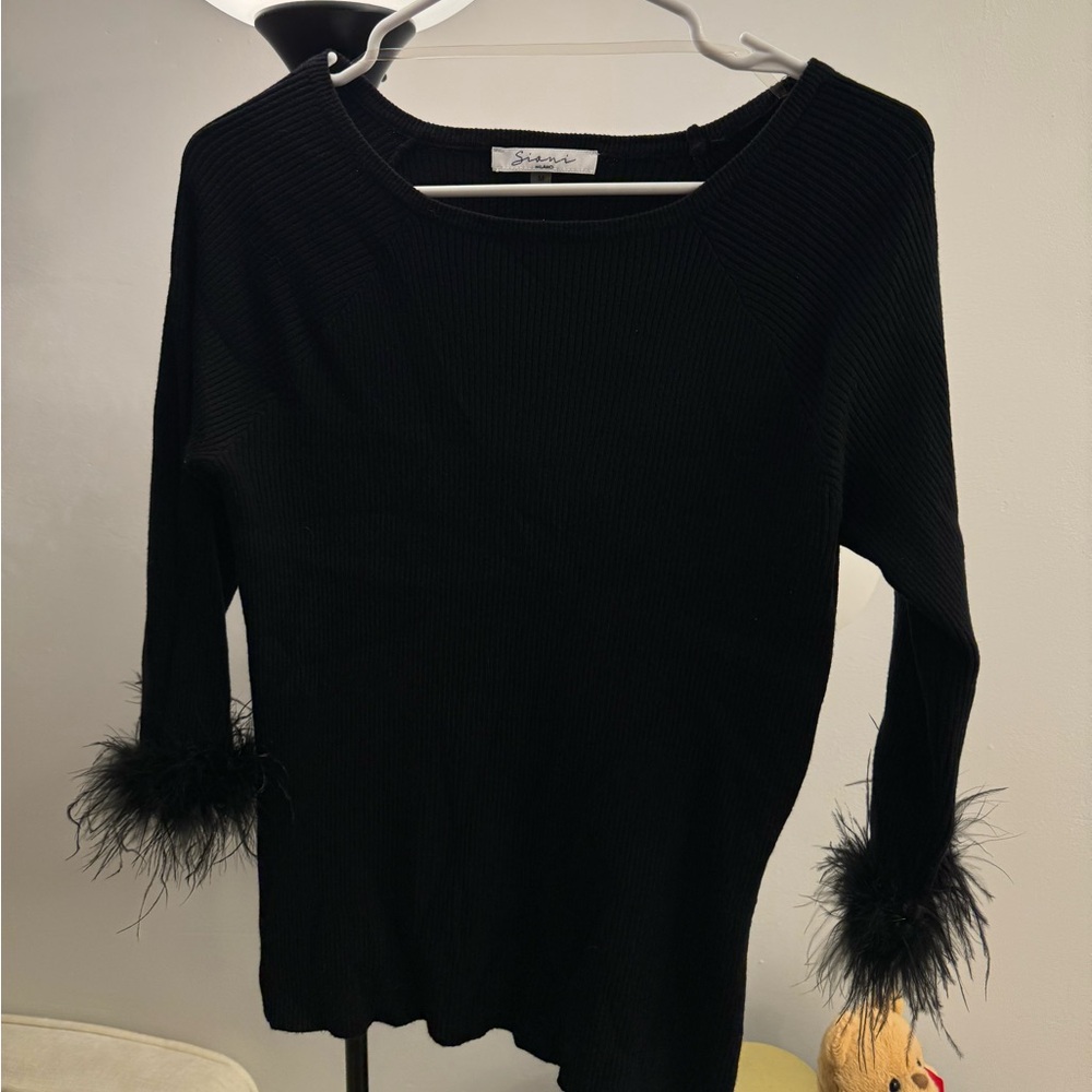 Sweater with feather sleeves, size M, worn once